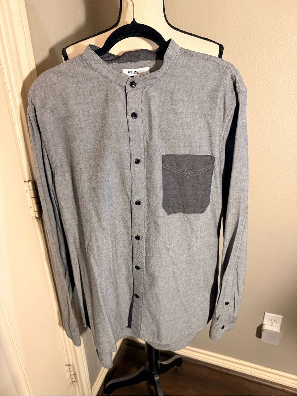 William Rast Men's Light Gray Mandarin Collar Shirt with Dark Gray Pocket
